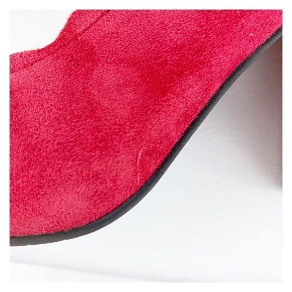 Crown Vintage Red Suede Pumps Scalloped Edges - Picture 13 of 16